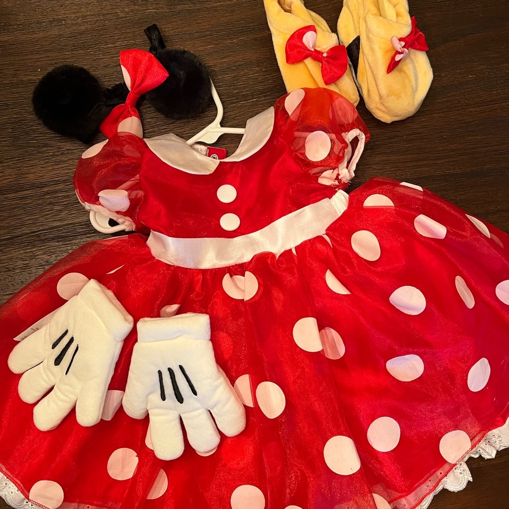 Pottery Barn Kids Minnie Mouse Costume Size 6-12 months
